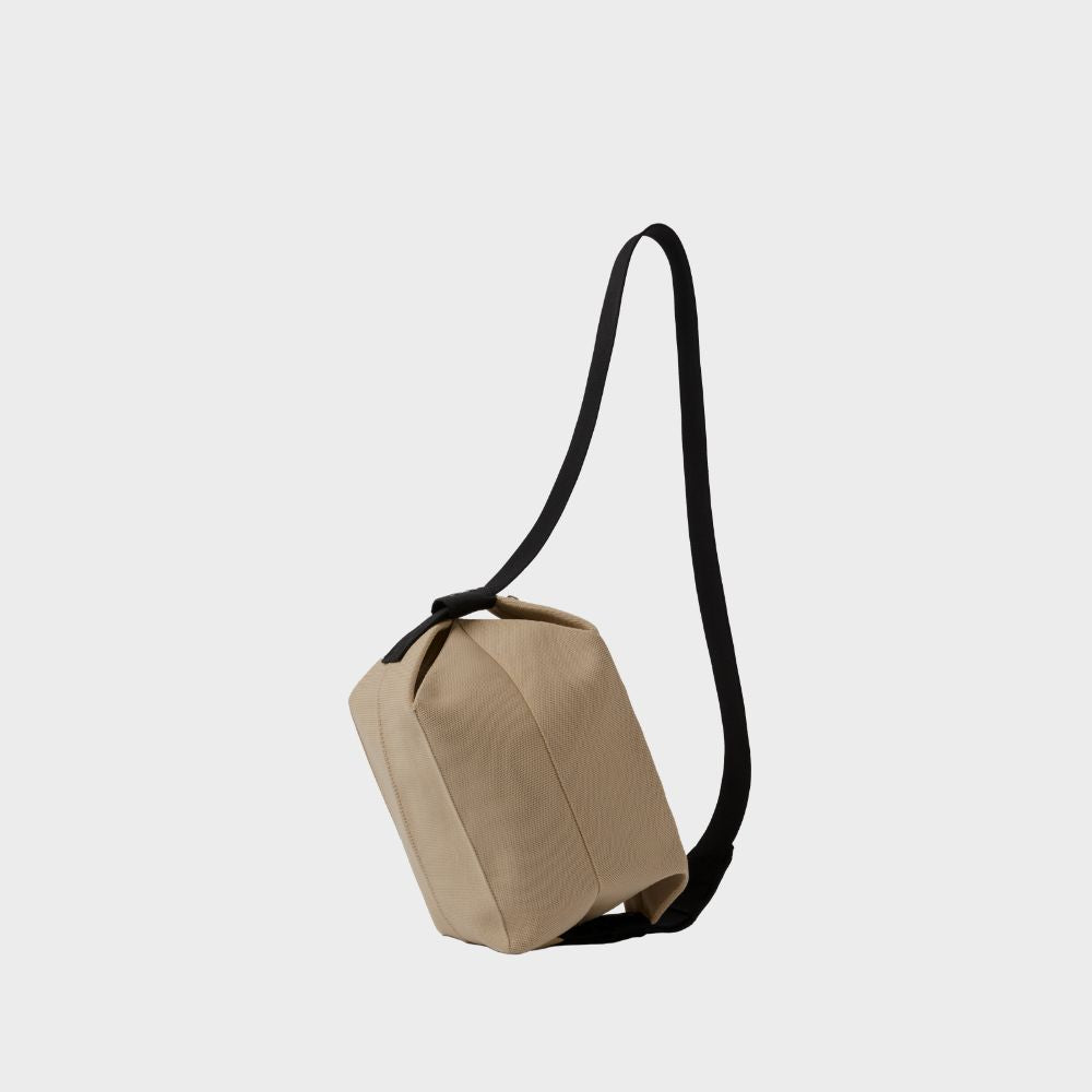 ラッキープリーツニット オフシティークロスボールド ヘーゼルナッツベージュ