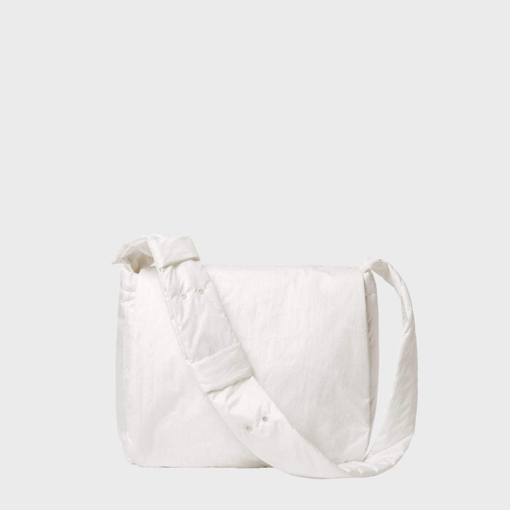 ぺブルメッセンジャーバッグ ミスト