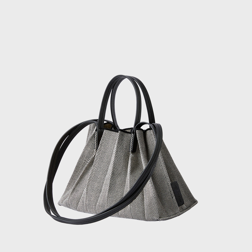 ラッキープリーツキャンバスリーフショッパー(S)ブラック