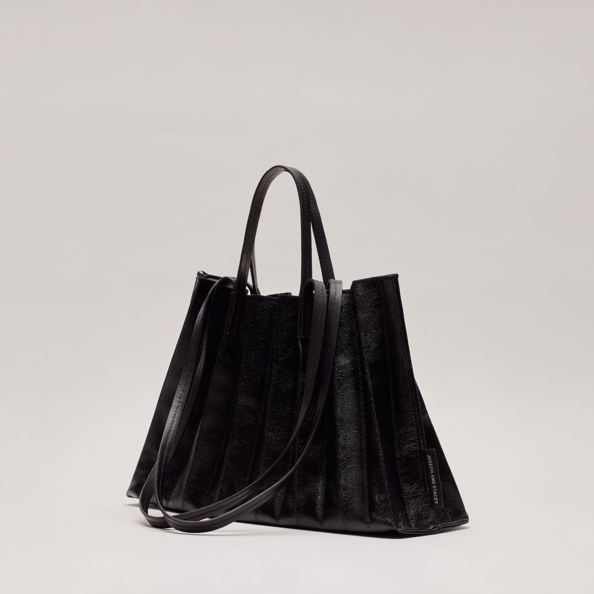 ラッキープリーツキャンバスコーテッド(L) マットブラック