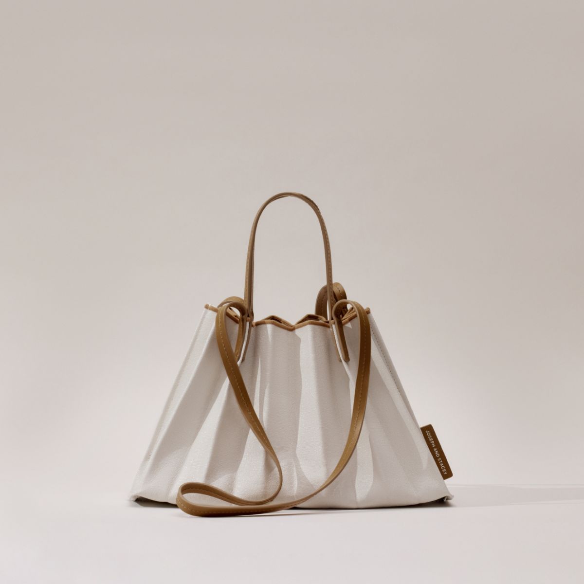 ラッキープリーツキャンバスコーテッド(S) ピーカンブラウン