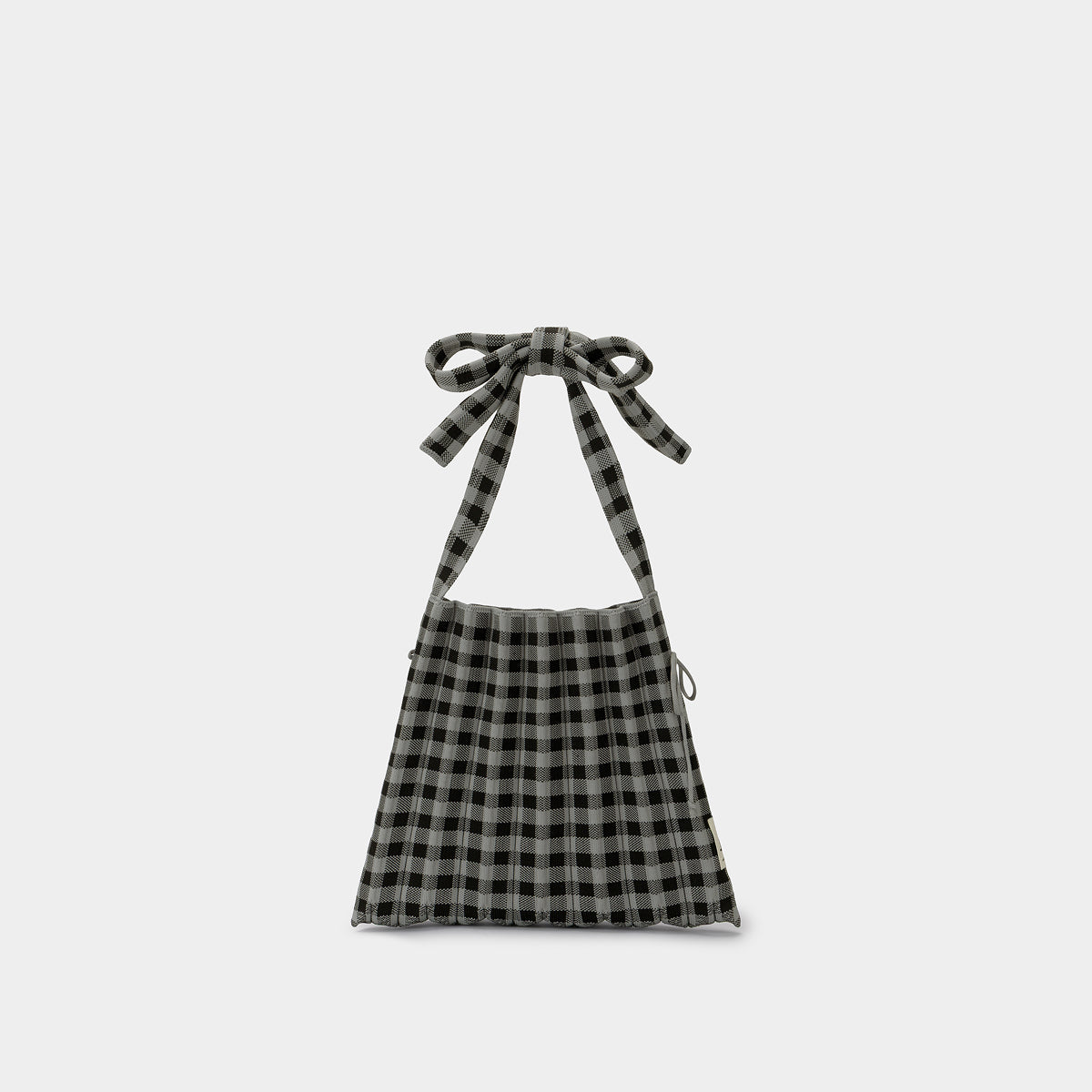ラッキープリーツニットチェック クロスストラップ M 黒ごまラテ