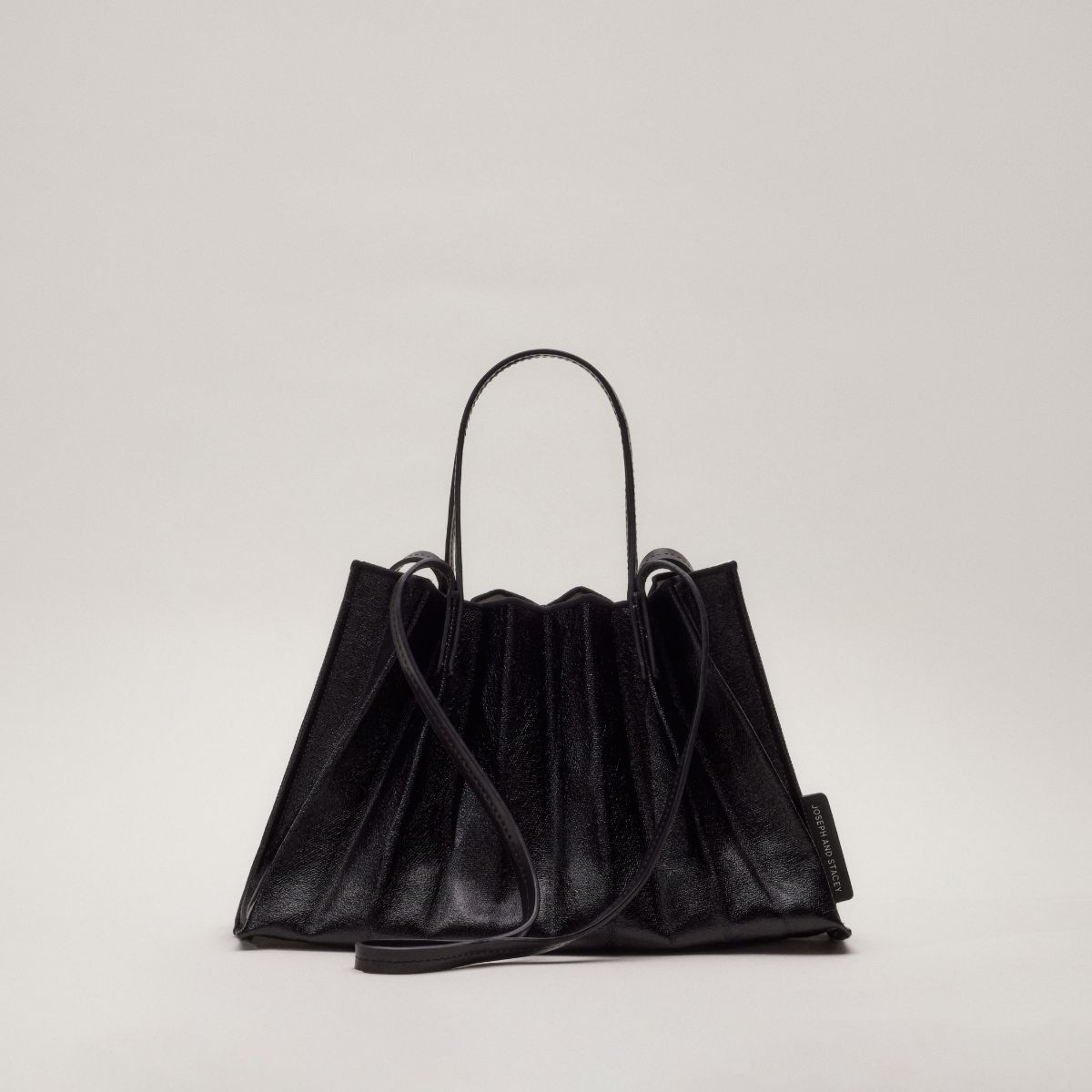 ラッキープリーツキャンバスコーテッド(S) マットブラック