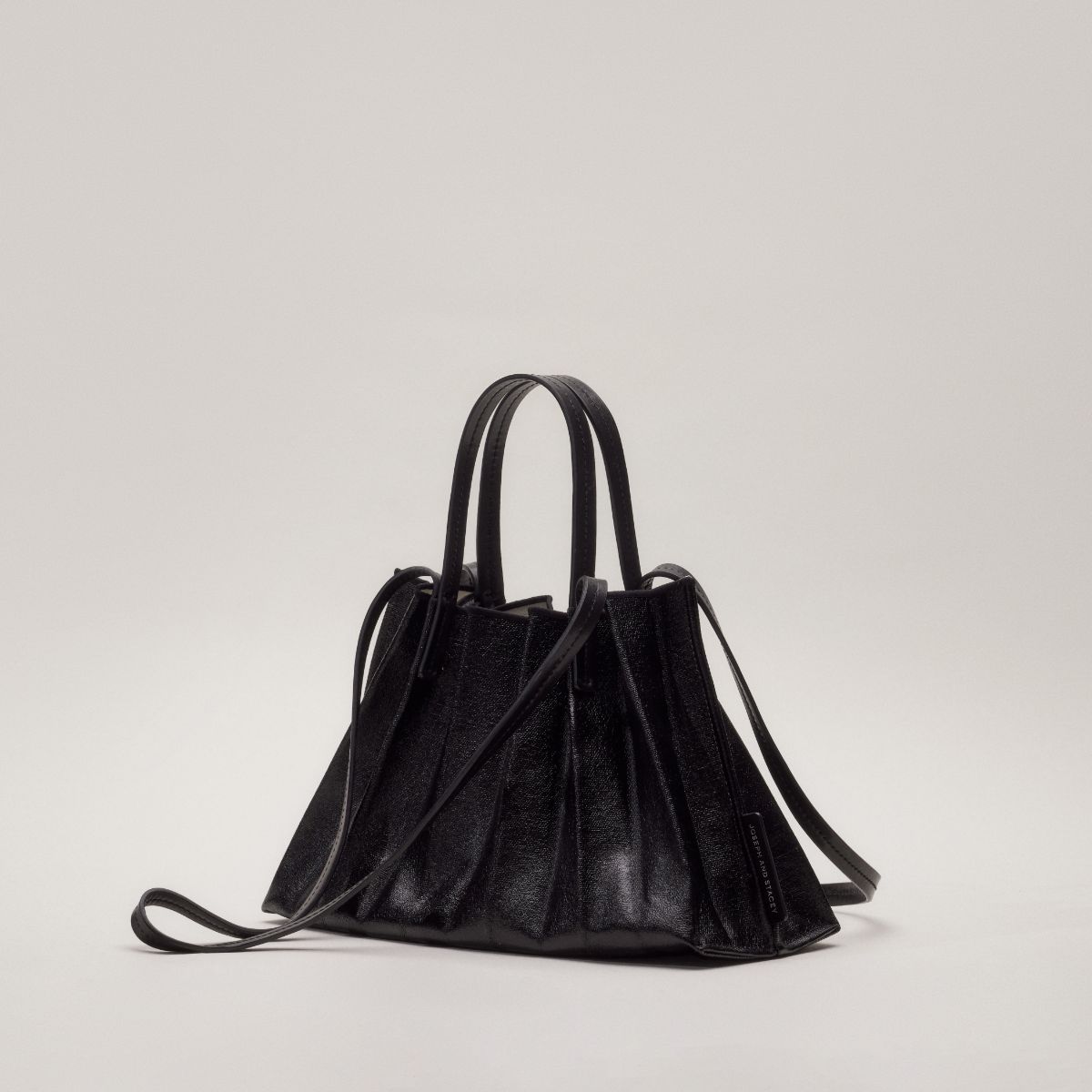 ラッキープリーツキャンバスコーテッド(S) マットブラック