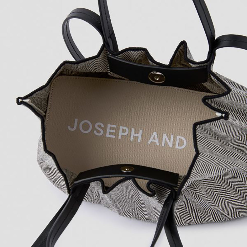 ラッキープリーツキャンバスリーフショッパー(S)ブラック