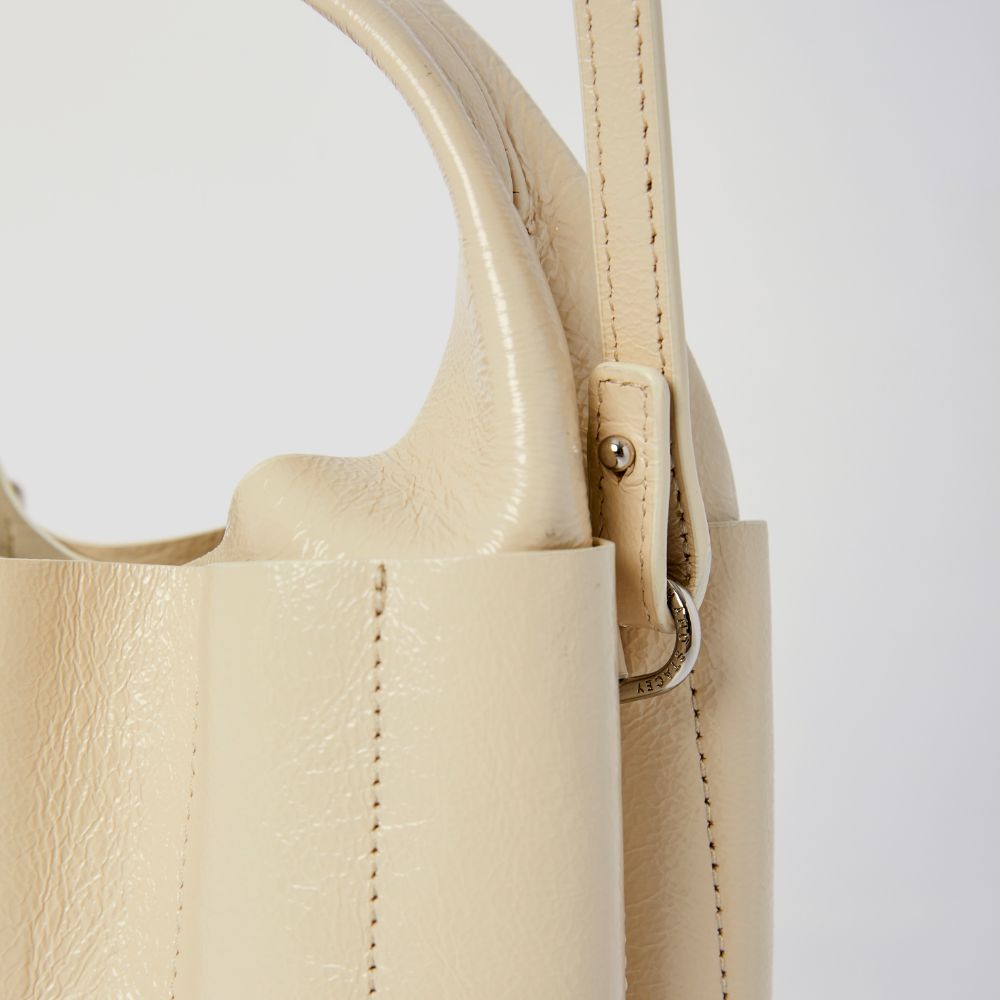 ラッフルトートバッグ タピオカ