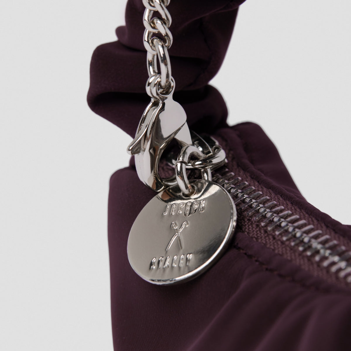 デイリーシャーリングバッグタイニー ヘイズ バーガンディー