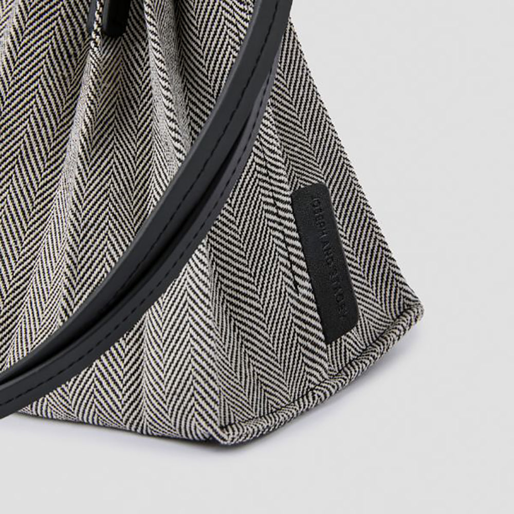 ラッキープリーツキャンバスリーフショッパー(S)ブラック