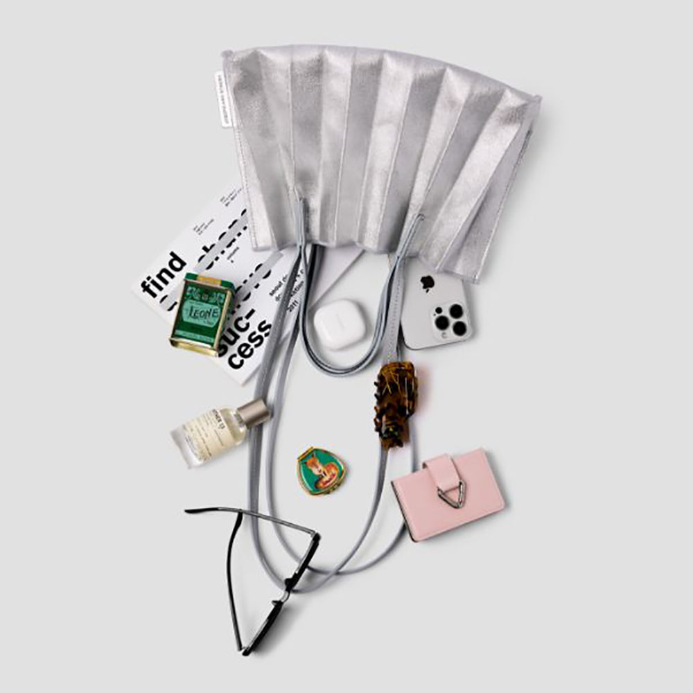 ラッキープリーツキャンバスリーフショッパー(S)マットシルバー