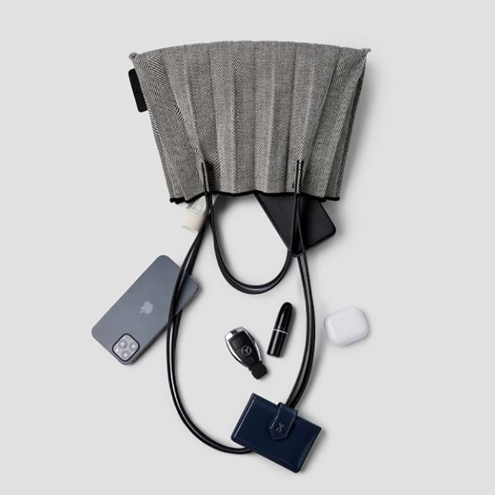 ラッキープリーツキャンバスリーフショッパー(S)ブラック