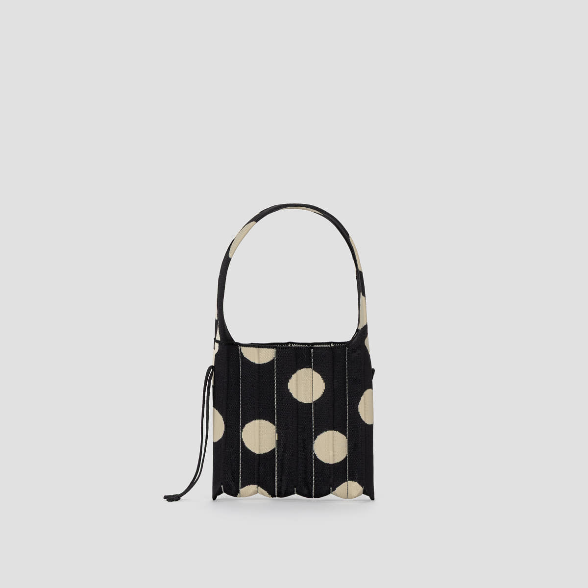 ラッキープリーツニット S ドット リッチブラック