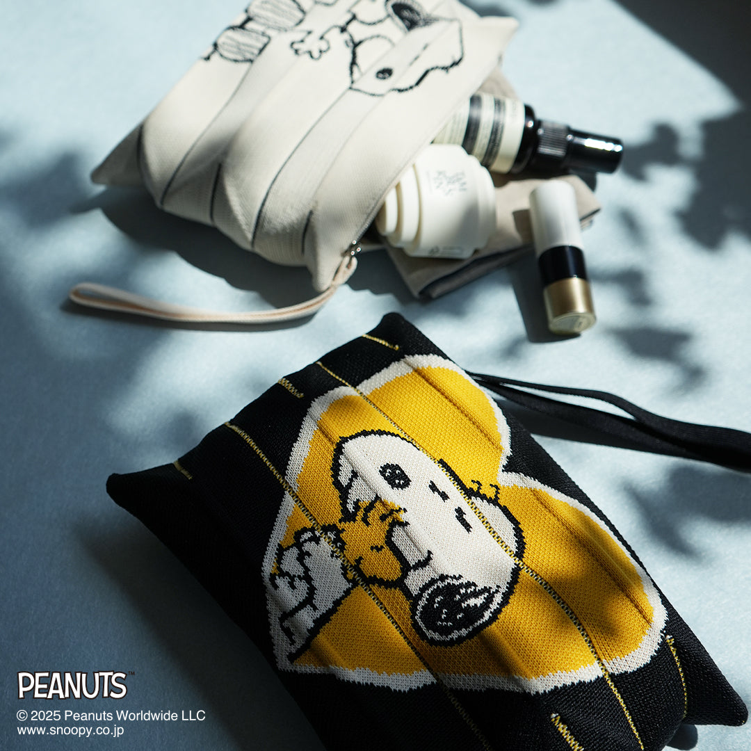 ラッキープリーツニットクラッチ ハグ ブラック