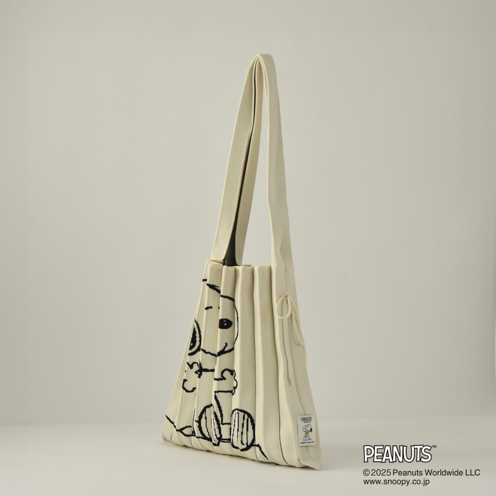 ラッキープリーツニット(M) スヌーピー&ウッドストック クリーム