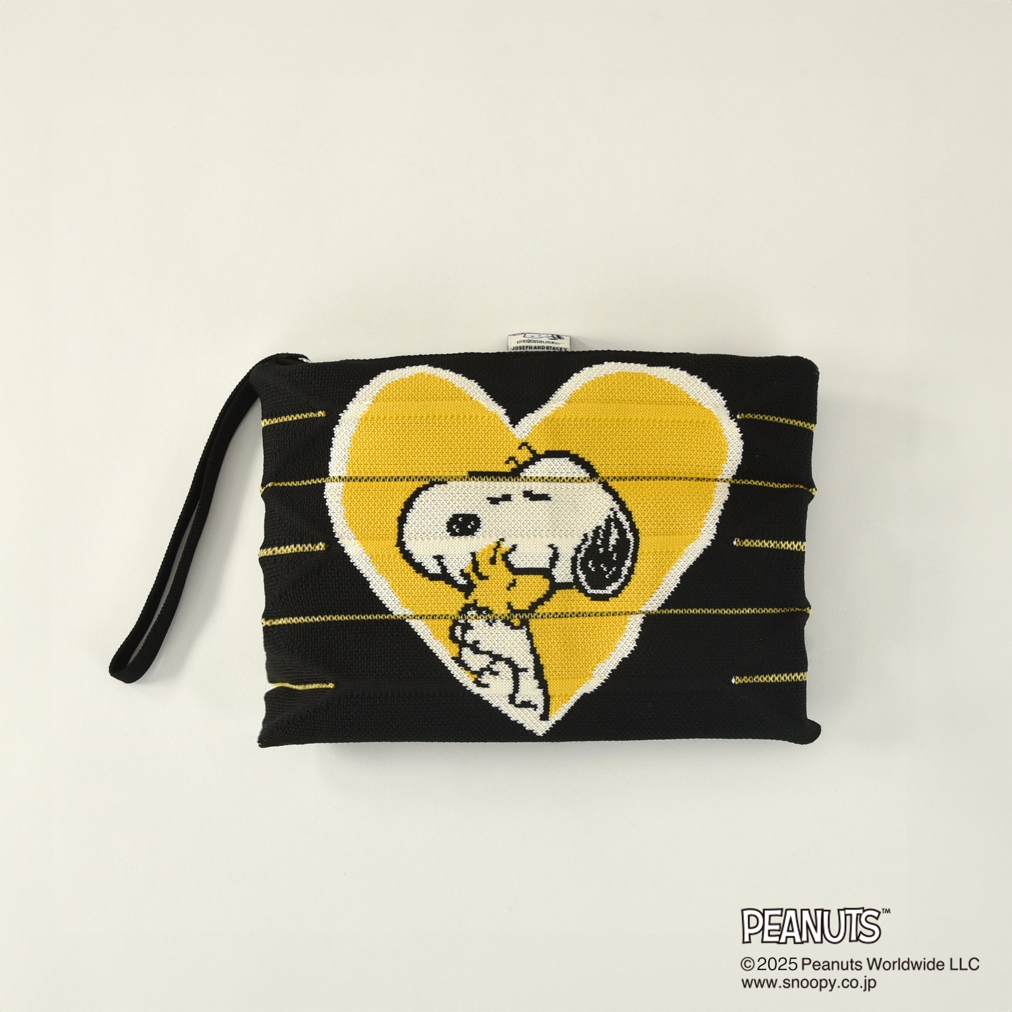 ラッキープリーツニットクラッチ ハグ ブラック