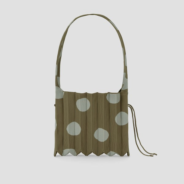 ラッキープリーツニット クロスボディ M ドット カーキオリーブ