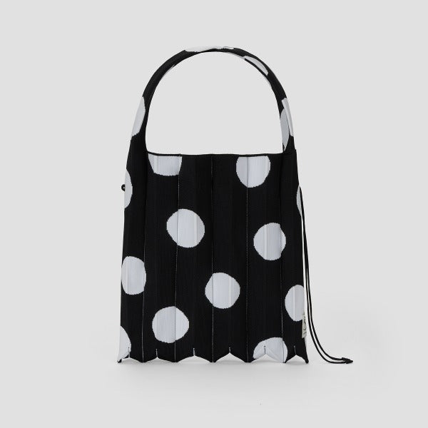 ラッキープリーツニット L ドット リッチブラック