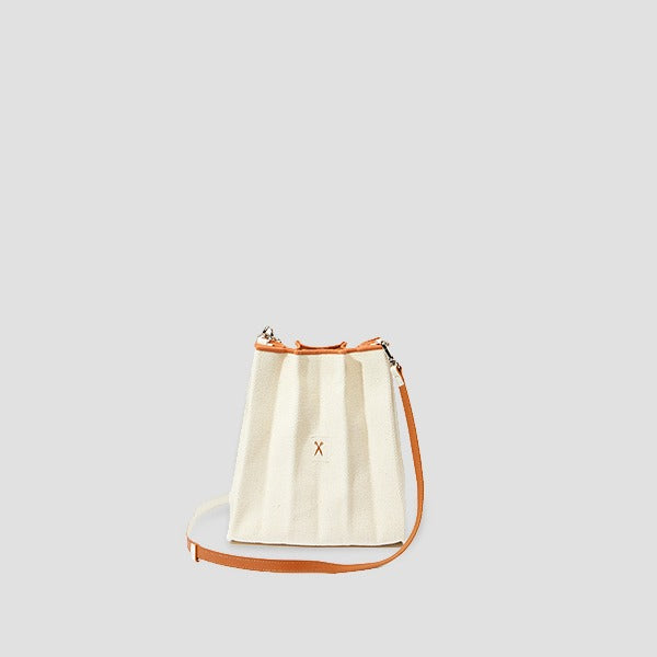 ラッキープリーツキャンバス クロスミニ アイボリークリーム