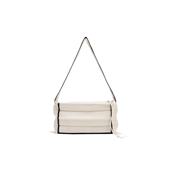 ラッキープリーツニットショルダー ラインドローイング クリームホワイト