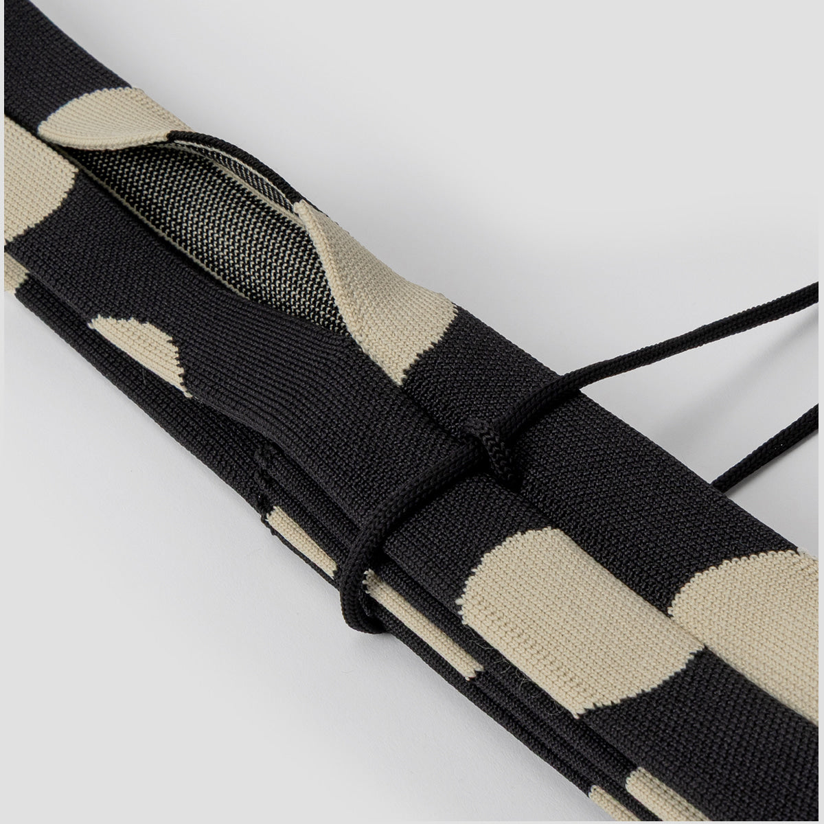 ラッキープリーツニット S ドット　リッチブラック