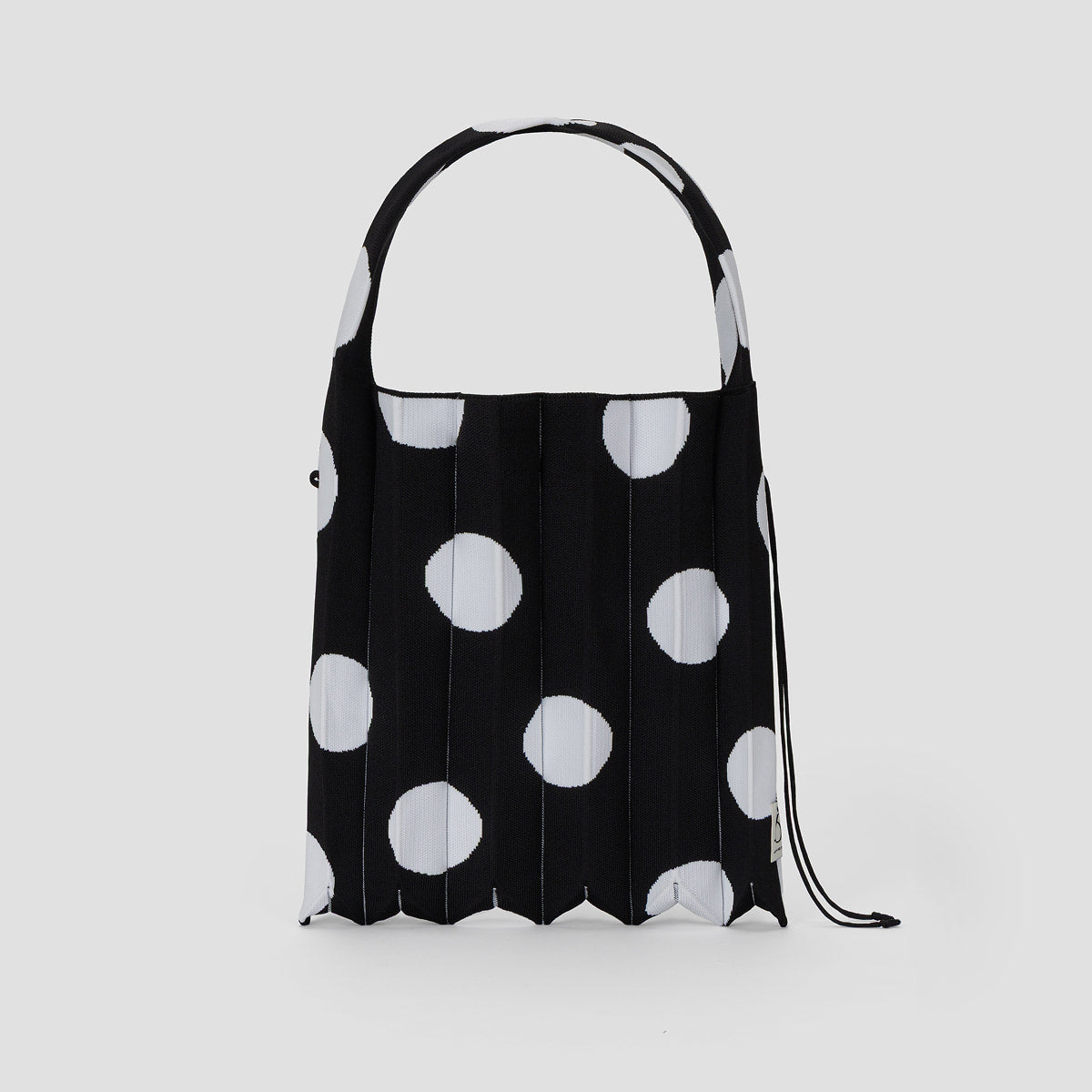 ラッキープリーツニット L ドット　リッチブラック